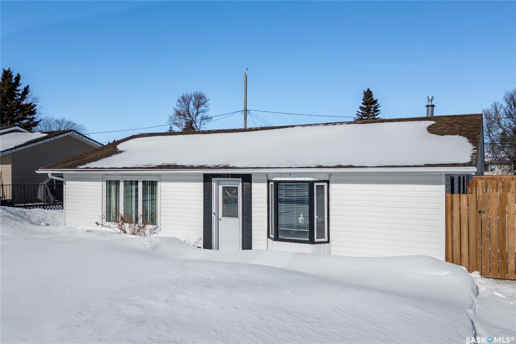114 Saskatchewan Crescent, SK030096, Saskatchewan,