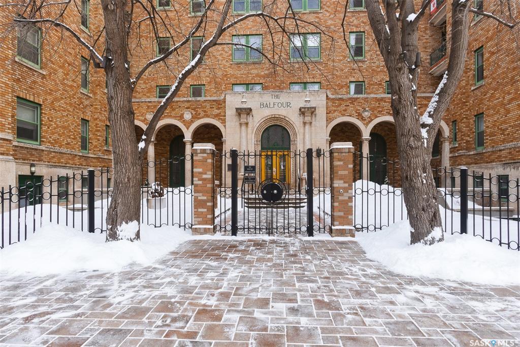 Third View of 2305 Victoria Avenue #214, Downtown District, Regina, Saskatchewan, S4P 0S7