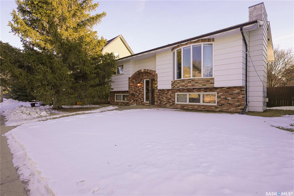 MLS® listing #SK030349 for sale located at 663 Athabasca Street W