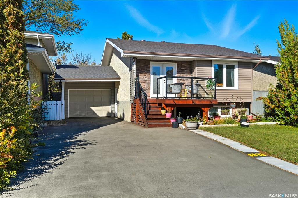 882 Samuels Crescent N, SK030458, Saskatchewan,