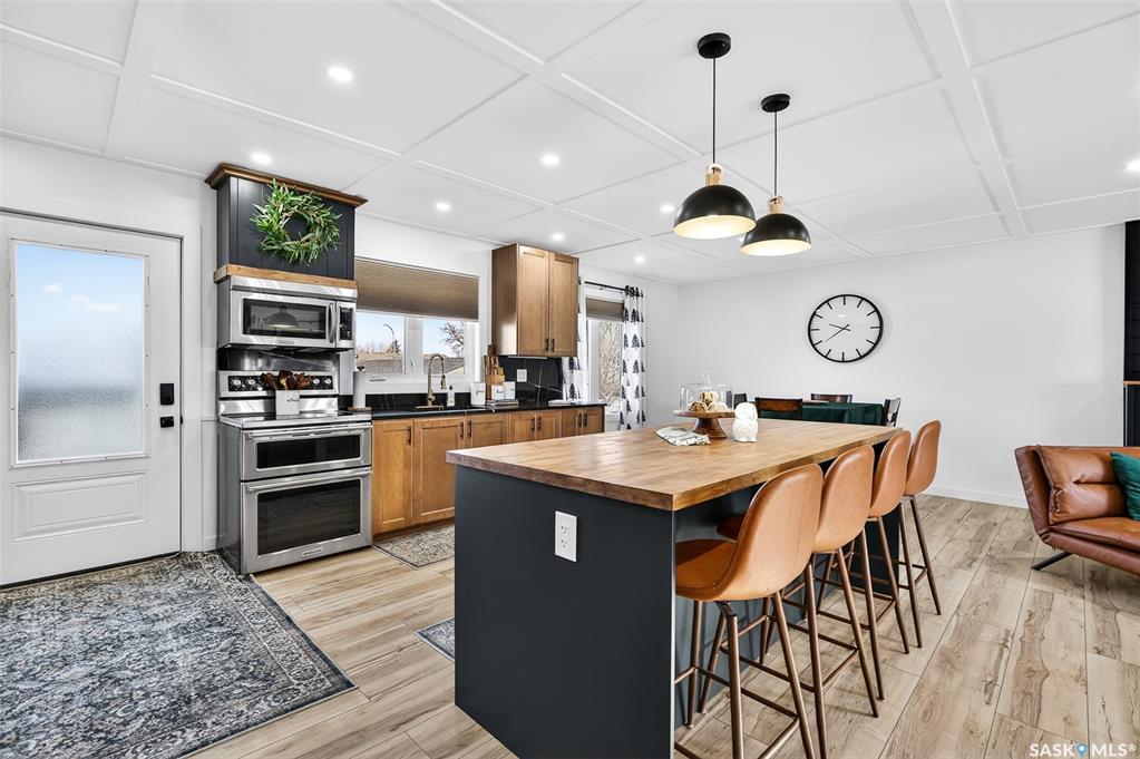 Third View of 10 Edelweiss Crescent, VLA/Sunningdale, Moose Jaw, Saskatchewan, S6J 1E5