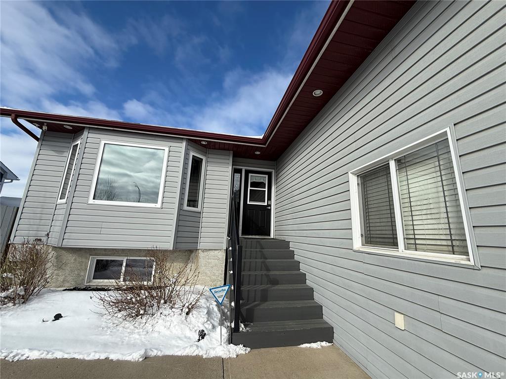 Second View of 327 Petterson Drive, Estevan, Saskatchewan, S4A 0Y1