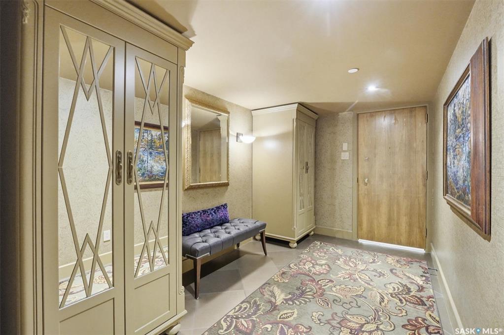 Fourth View of 730 Spadina Crescent E #1001, Central Business District, Saskatoon, Saskatchewan, S7K 4H7