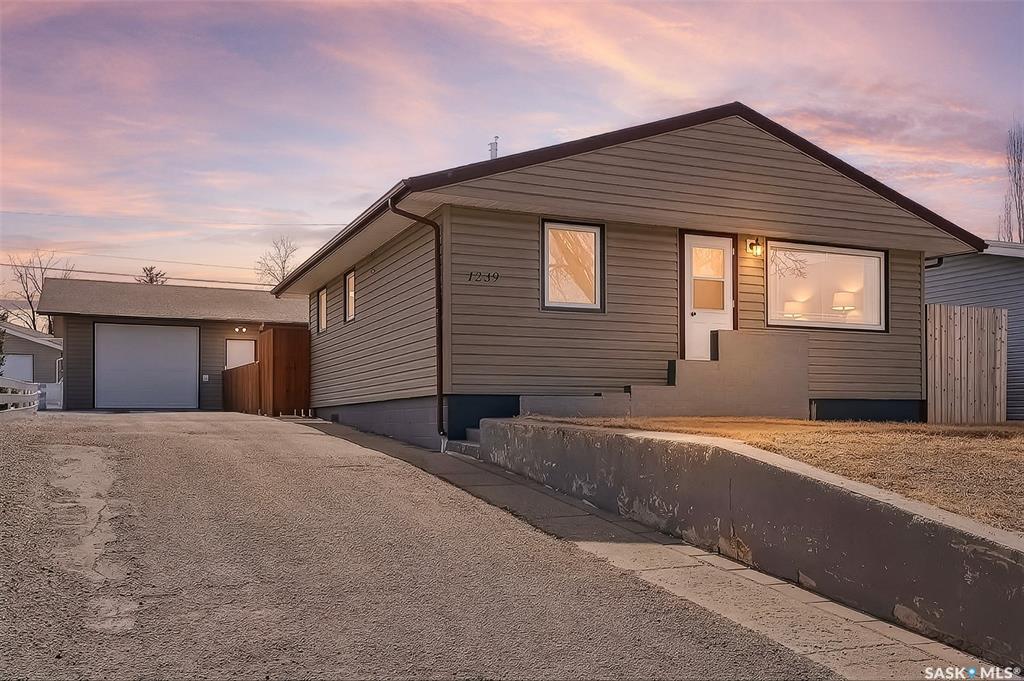 1239 Duffield Street W, SK030649, Saskatchewan,