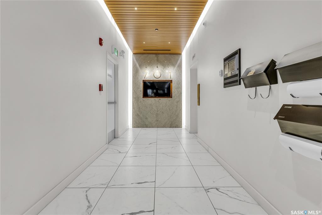 Fifth View of 701 Broadway Avenue, Nutana, Saskatoon, Saskatchewan, S7N 1B3