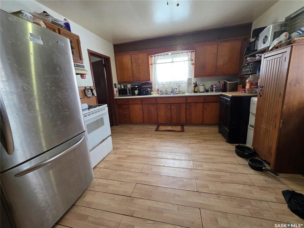 Second View of 5460 Kings Avenue, Gull Lake, Saskatchewan, S0N 1A0