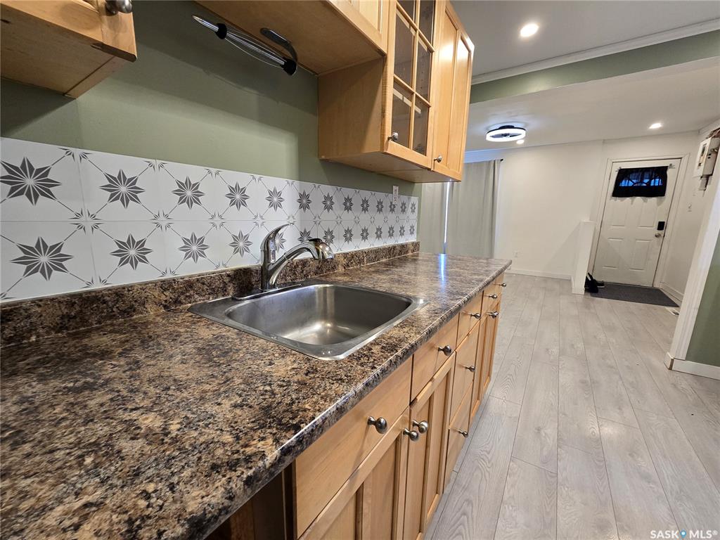 Fifth View of 336 2nd Avenue Se, Weyburn, Saskatchewan, S4H 1X1