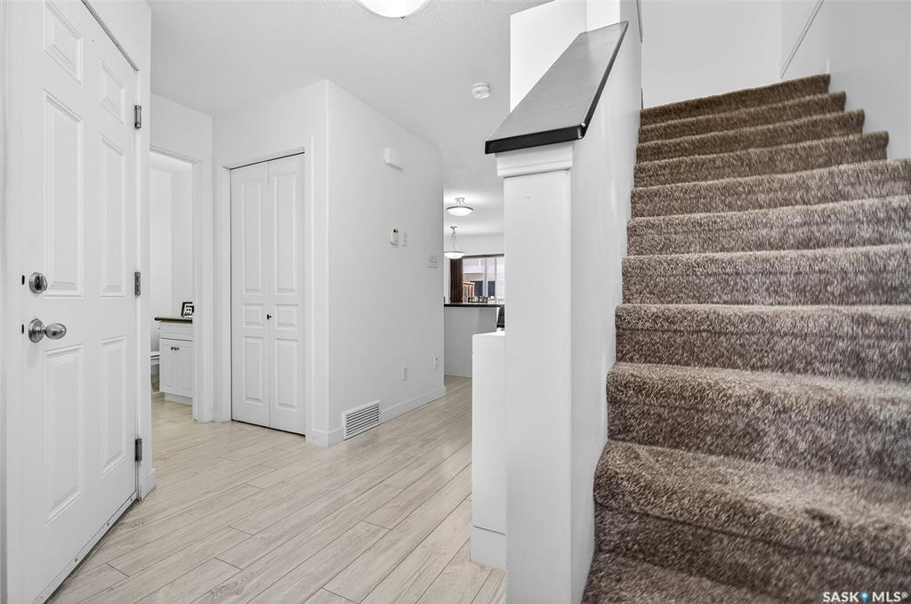 Fifth View of 851 Chester Road #210, Hillcrest MJ, Moose Jaw, Saskatchewan, S6J 0A4