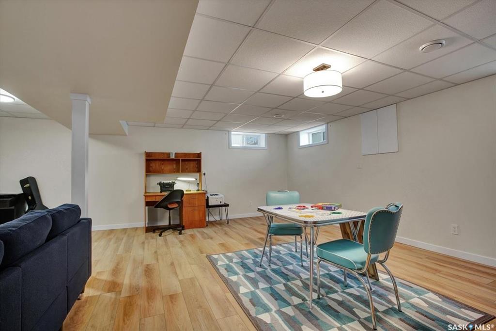 Fifth View of 2102 Victoria Avenue, Queen Elizabeth, Saskatoon, Saskatchewan, S7J 0W7