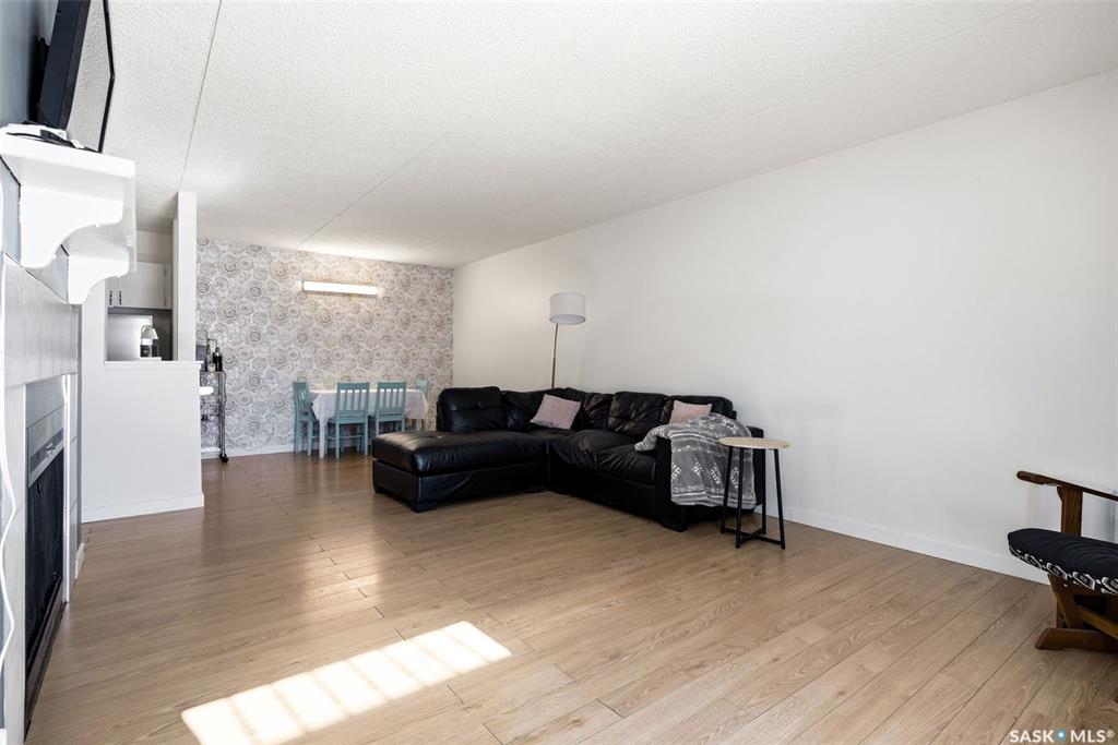 Fifth View of 126 Gore Place, Normanview West, Regina, Saskatchewan, S4T 7S4