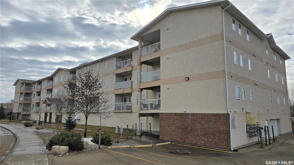 3335 Quance Street E #200, SK030858, Saskatchewan,