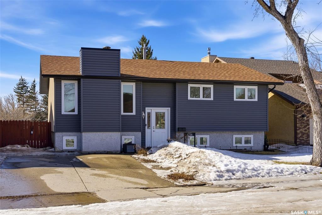 1234 James Crescent, SK030889, Saskatchewan,