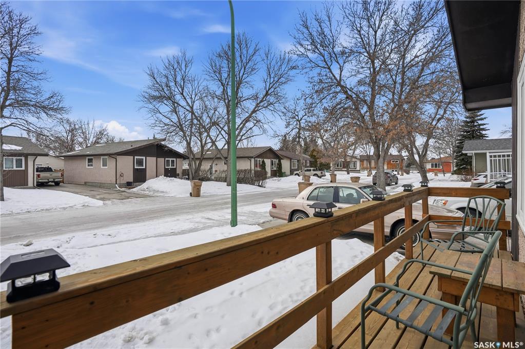 Third View of 807 Samuels Crescent N, McCarthy Park, Regina, Saskatchewan, S4X 2L4