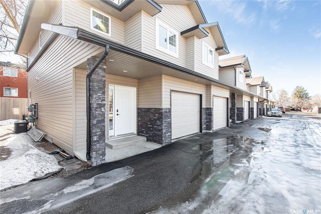 Fourth View of 33 Wood Lily Drive #C4, VLA/Sunningdale, Moose Jaw, Saskatchewan, S6J 1B4