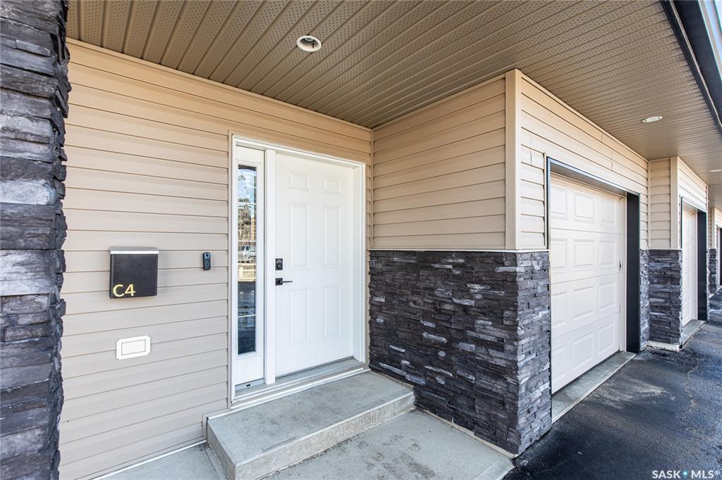 Fifth View of 33 Wood Lily Drive #C4, VLA/Sunningdale, Moose Jaw, Saskatchewan, S6J 1B4