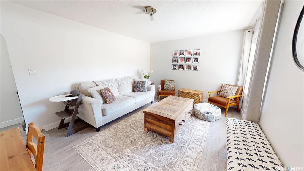 Fourth View of 813 Carlton Street, Moosomin, Saskatchewan, S0G 3N0