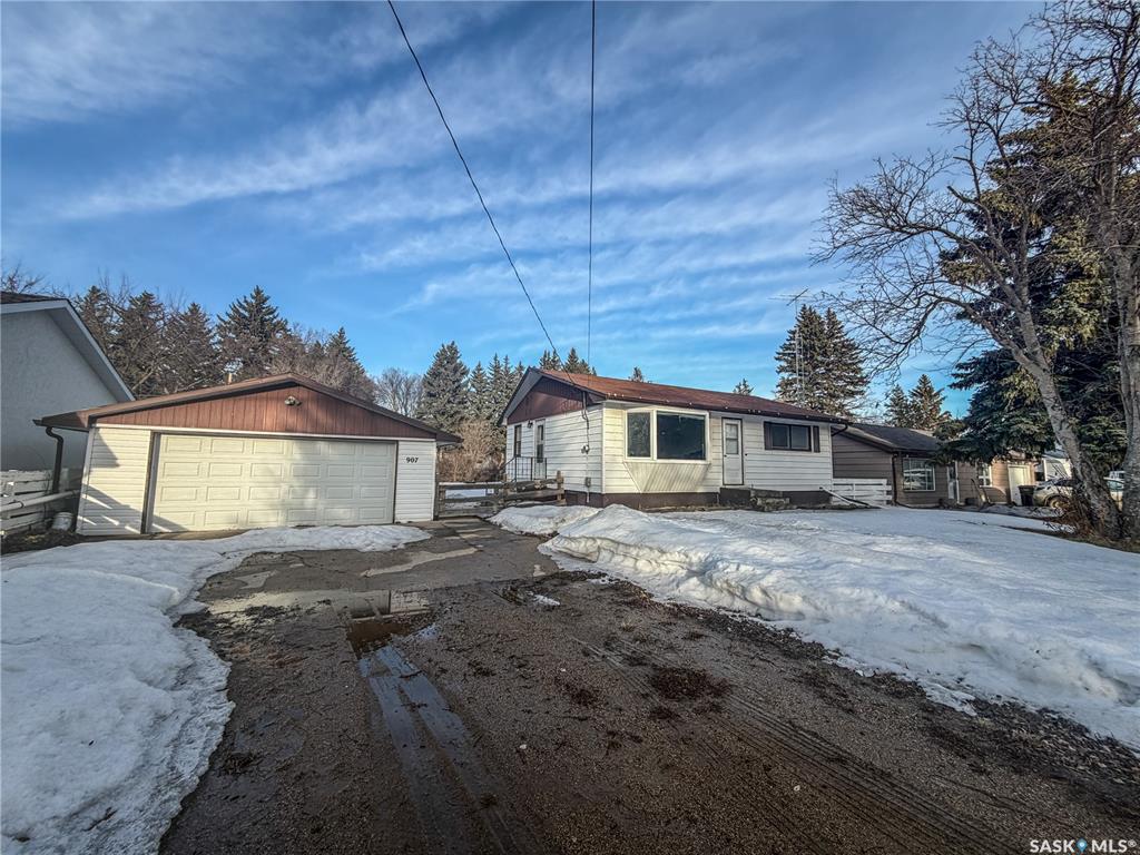 907 Houghton Street, SK031155, Saskatchewan,