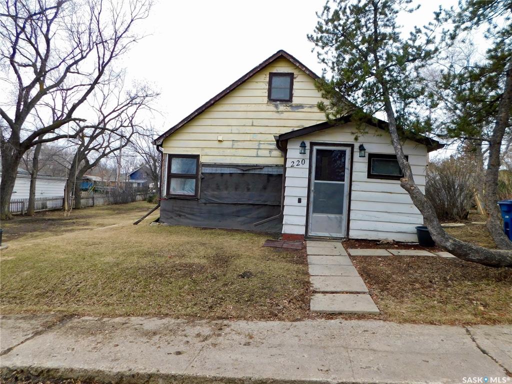 Second View of 220 2nd Street E, Lafleche, Saskatchewan, S0H 3R0