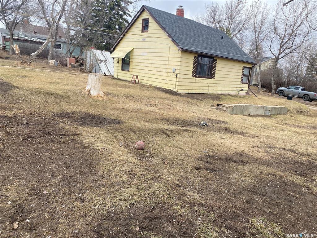 Third View of 220 2nd Street E, Lafleche, Saskatchewan, S0H 3R0