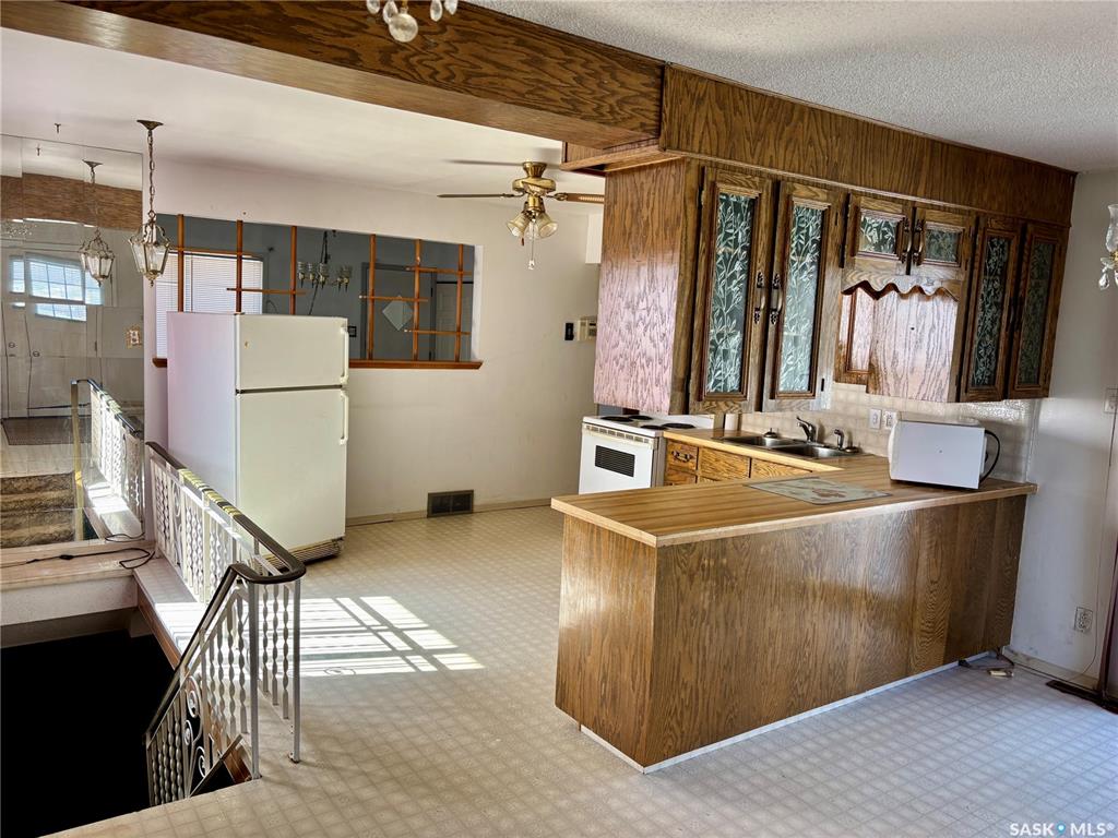 Fourth View of 285 Cornwall Street N, Cityview, Regina, Saskatchewan, S4R 3A3