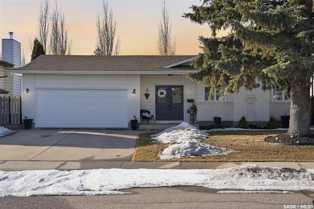 Second View of 7 Kindrachuk Crescent, Silverwood Heights, Saskatoon, Saskatchewan, S7K 6P9