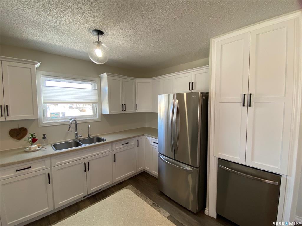 Fourth View of 86 Ontario Avenue, Yorkton, Saskatchewan, S3N 1Z9