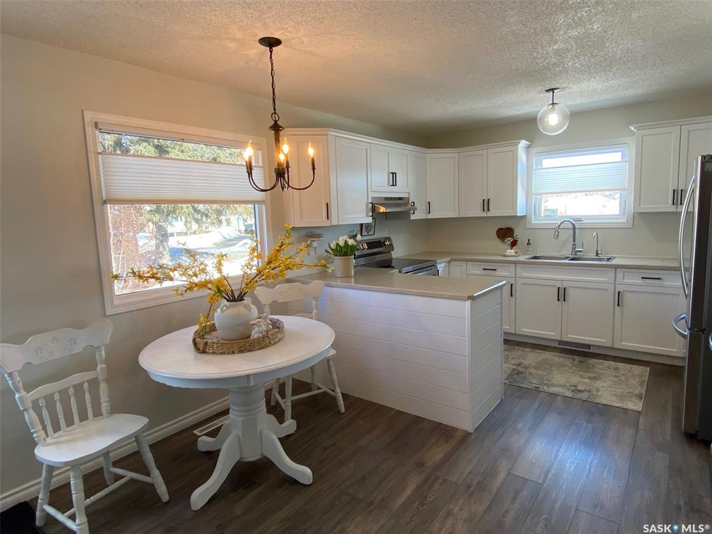 Fifth View of 86 Ontario Avenue, Yorkton, Saskatchewan, S3N 1Z9