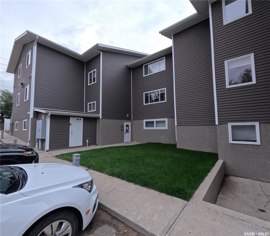 Second View of 221 Main Street S #101, Westmount/Elsom, Moose Jaw, Saskatchewan, S6H 4R6