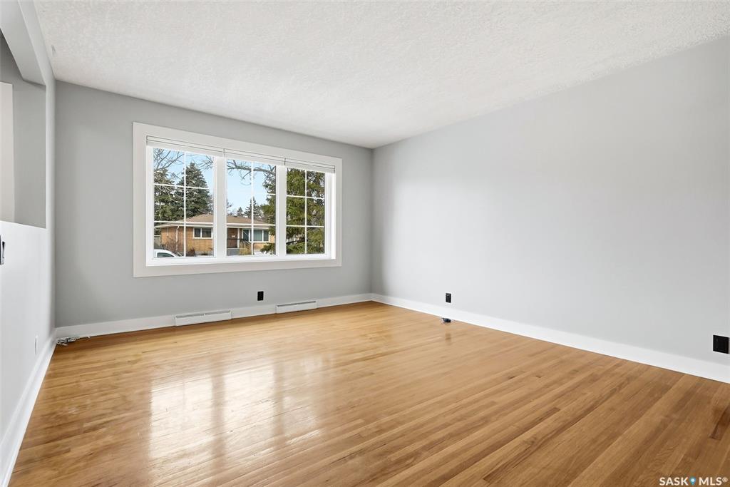 Fifth View of 37 Lamont Crescent, Hillsdale, Regina, Saskatchewan, S4S 4A3