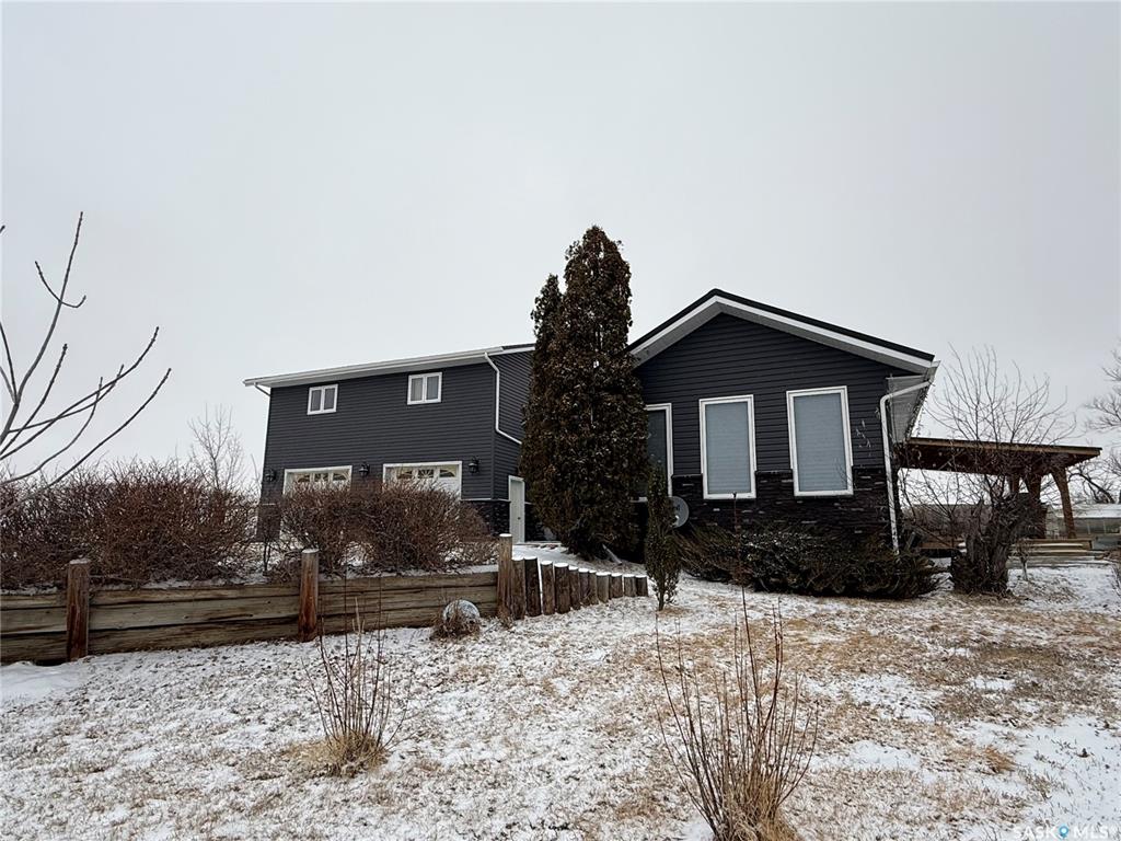 South Eston Acreage SE-04-25-25-20W3, SK031377, Saskatchewan,