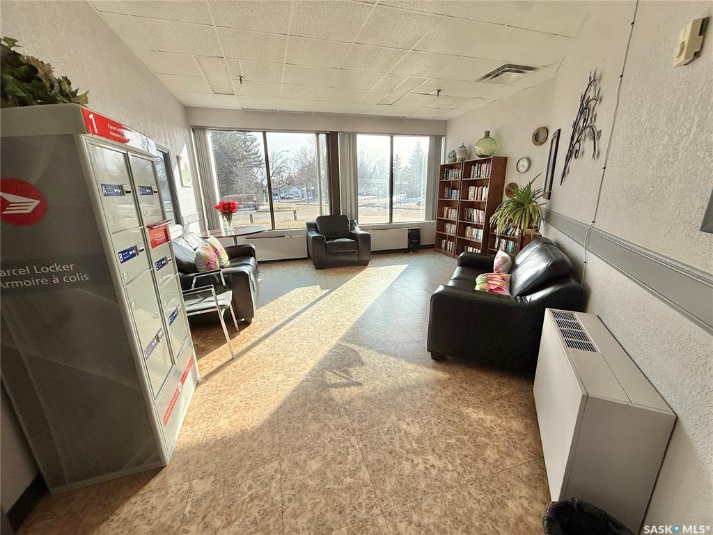 Third View of 351 Saguenay Drive #301, River Heights SA, Saskatoon, Saskatchewan, S7K 5T4