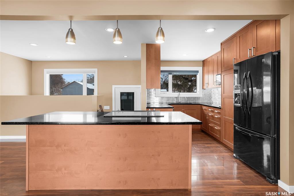 Fourth View of 701 W Avenue N, Mount Royal SA, Saskatoon, Saskatchewan, S7L 3H2