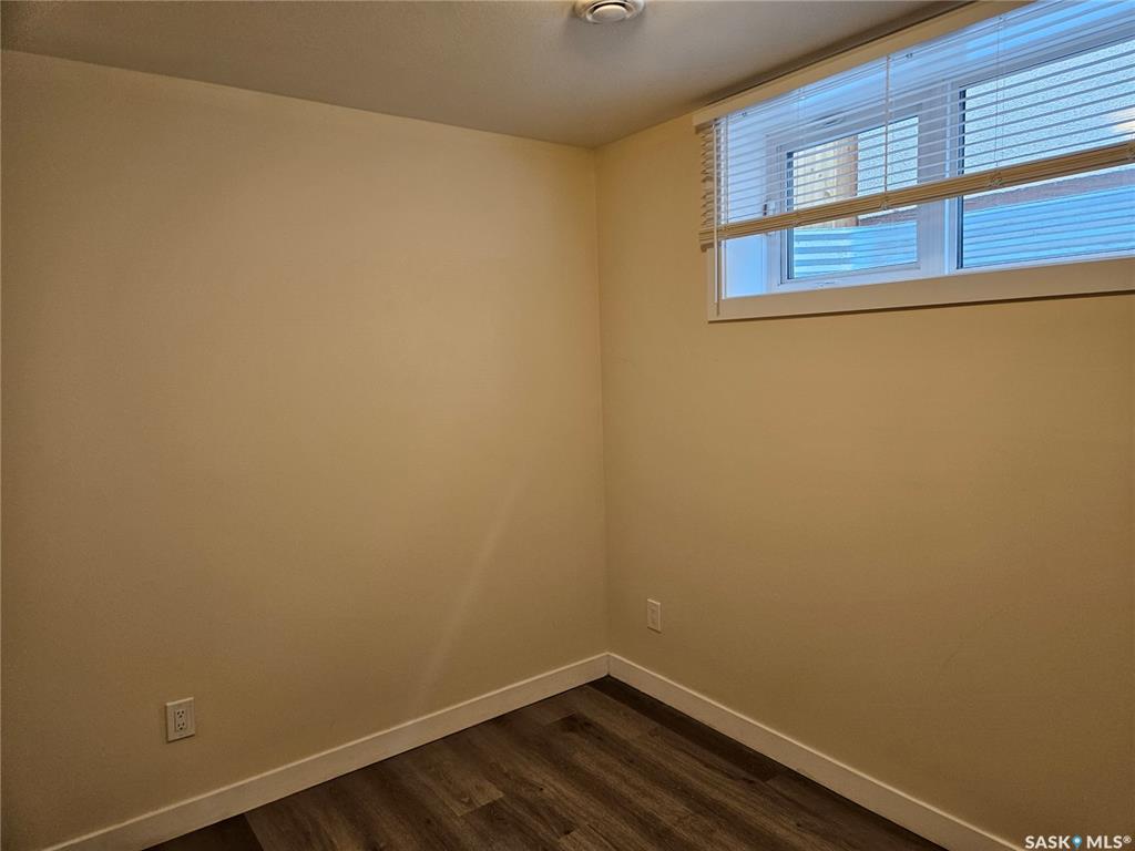 Third View of 505 L Avenue N, Westmount, Saskatoon, Saskatchewan, S7L 2P8