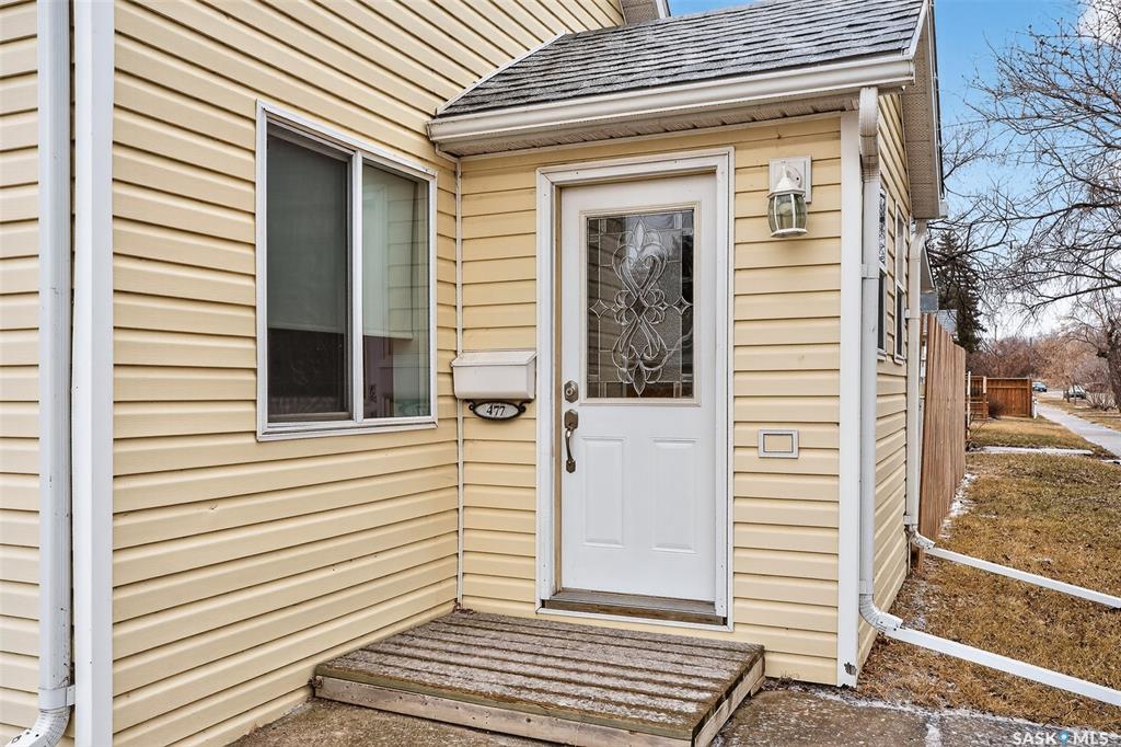Second View of 477 Ominica Street E, Hillcrest MJ, Moose Jaw, Saskatchewan, S6H 0H1