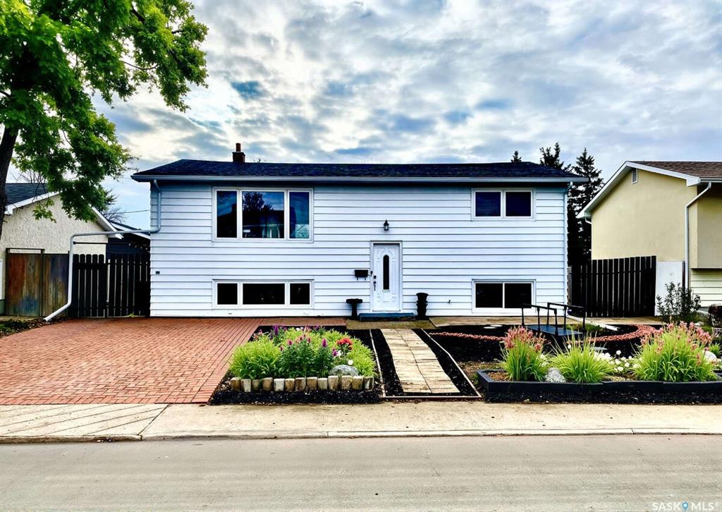 MLS® listing #SK031482 for sale located at 7227 6th Avenue