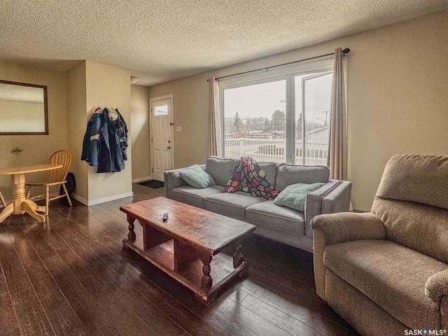 Fourth View of 395 6th Avenue Se, South East SC, Swift Current, Saskatchewan, S9H 3P2