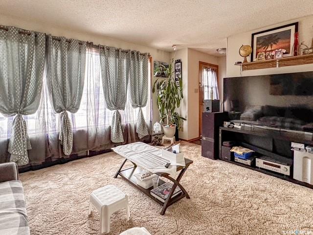 Second View of 216 15th Avenue Ne, North East, Swift Current, Saskatchewan, S9H 2X2