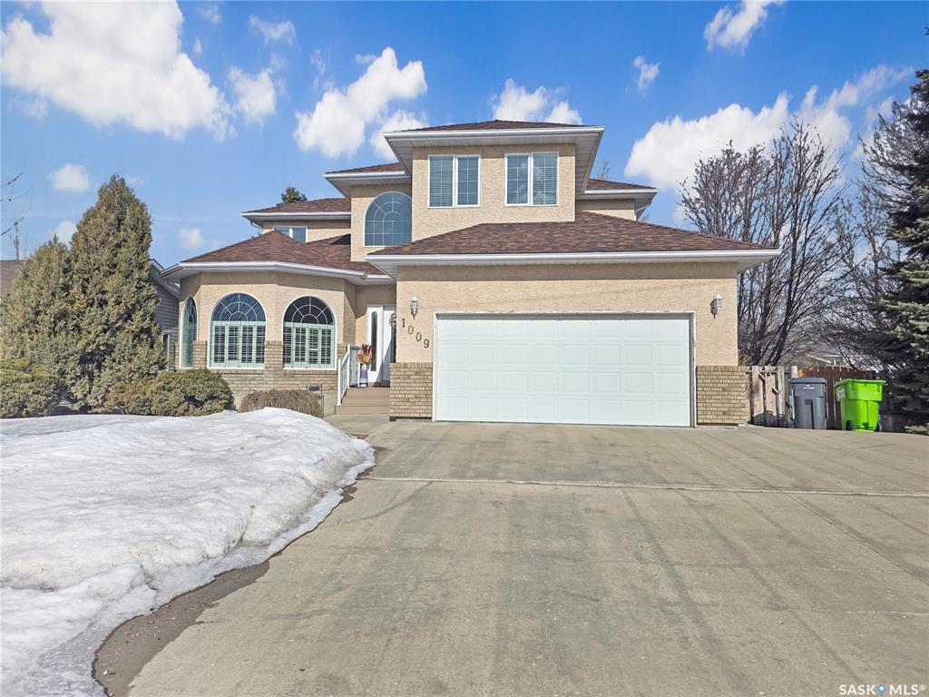 MLS® listing #SK031684 for sale located at 1009 Dewdney Street