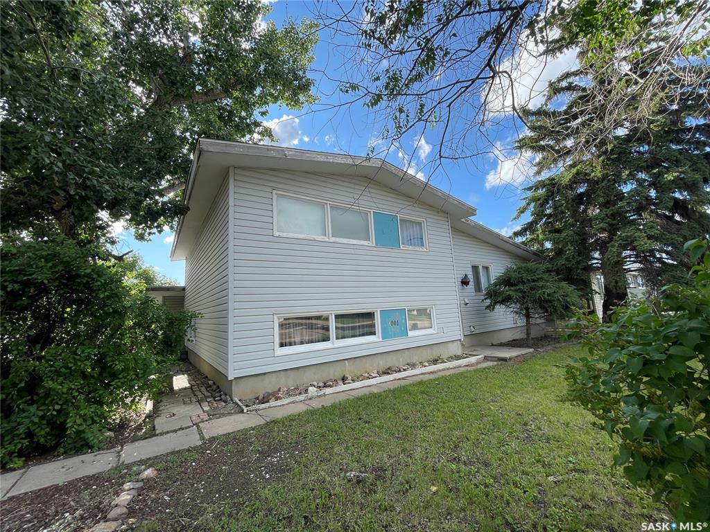 Main View of 1001 2nd Street W, Kindersley, Saskatchewan, S0L 1S0