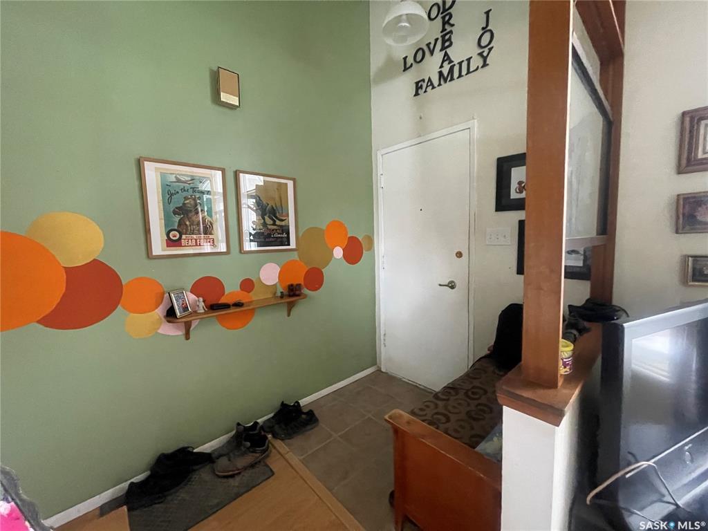 Fifth View of 1001 2nd Street W, Kindersley, Saskatchewan, S0L 1S0