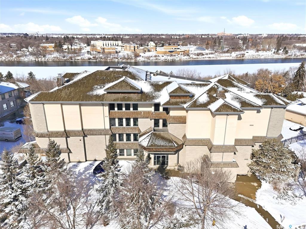 615 Saskatchewan Crescent W #402, SK031852, Saskatchewan,