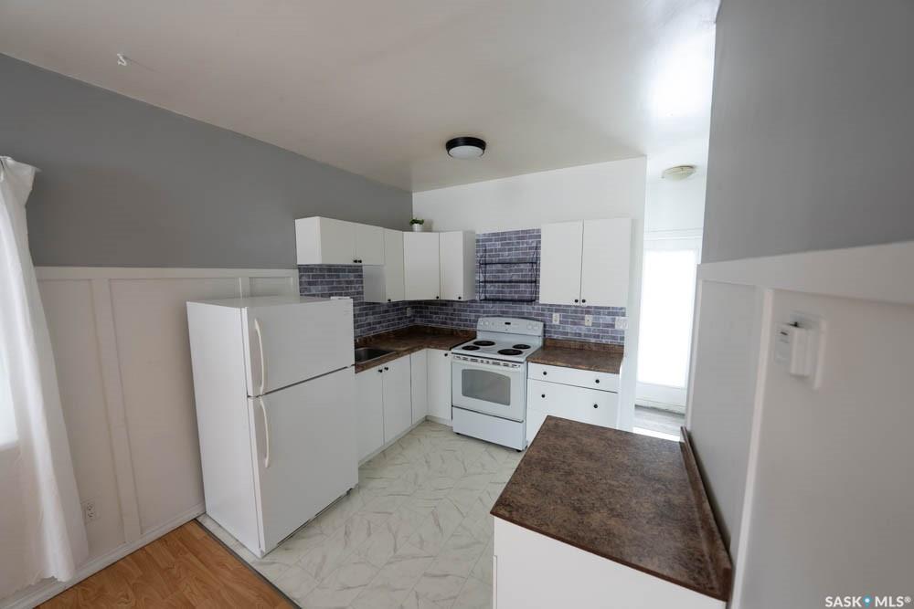 Third View of 808 810 31st Street W, Hudson Bay Park, Saskatoon, Saskatchewan, S7L 0R8