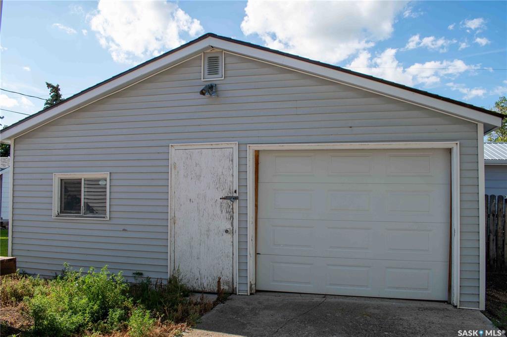 Second View of 107 3rd Avenue W, Elrose, Saskatchewan, S0L 0Z0