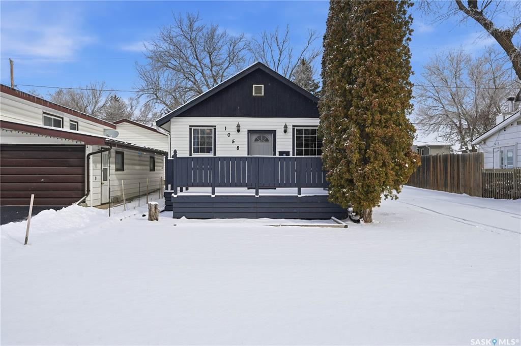 1058 Hochelaga Street W, SK031973, Saskatchewan,