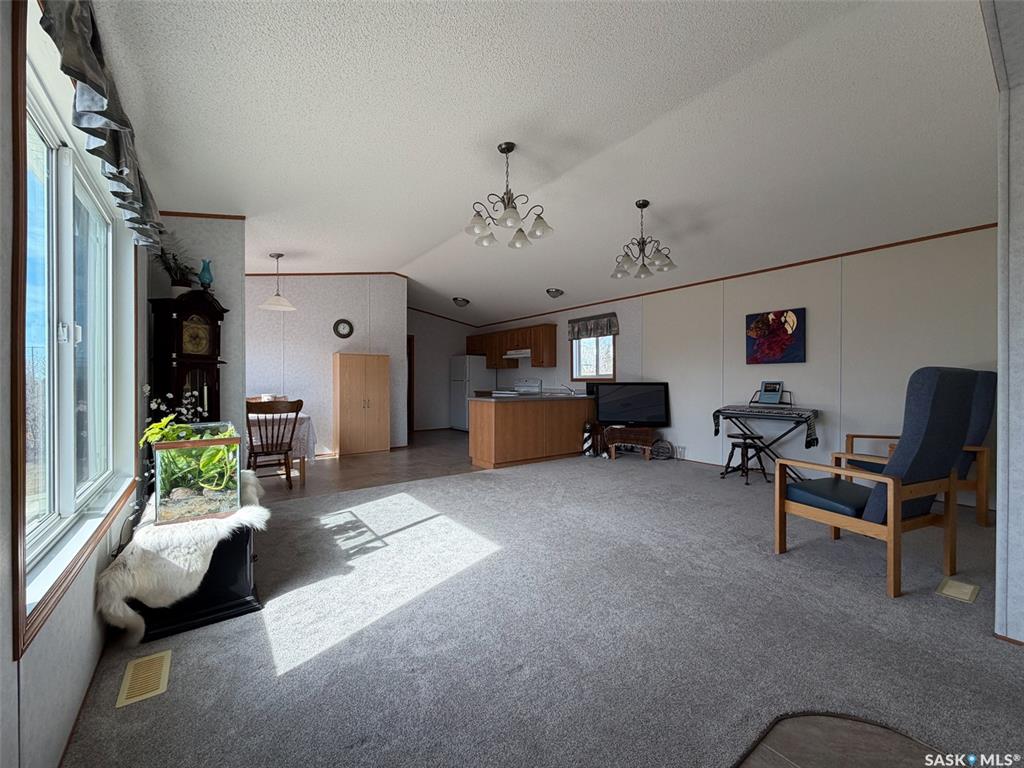 Fifth View of 217 213 2nd Street W, Climax, Saskatchewan, S0N 0N0