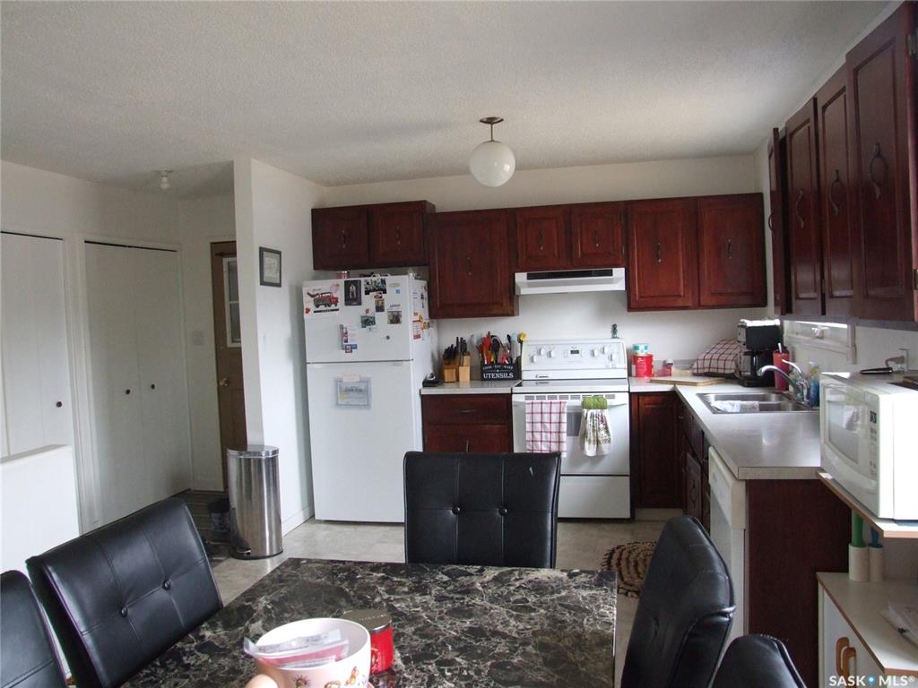 Third View of 524 1st Street W, Leader, Saskatchewan, S0N 1H0