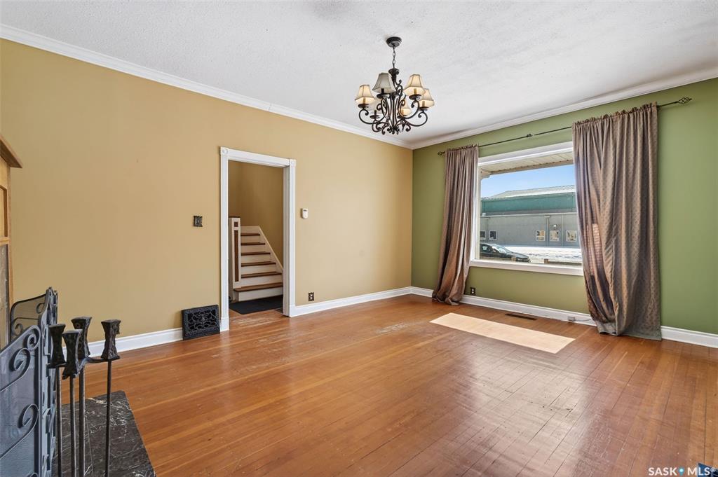 Fifth View of 408 10th Street E, Midtown, Prince Albert, Saskatchewan, S6V 0Z4