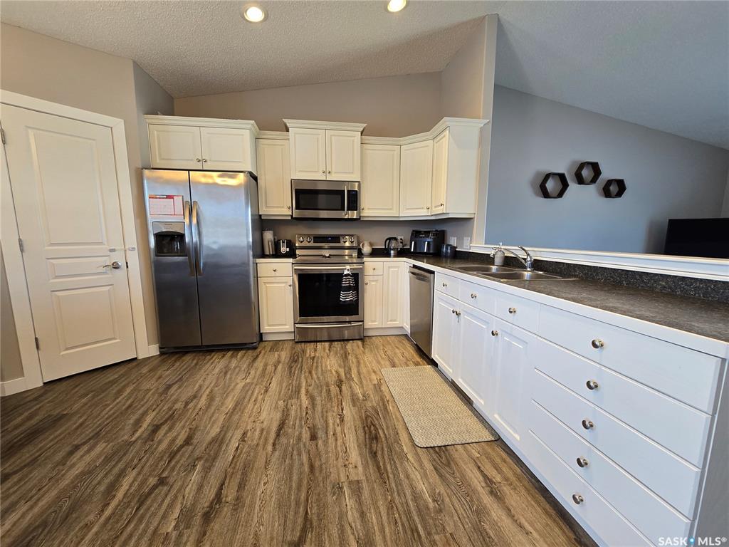 Third View of 752 Mctaggart Drive, Weyburn, Saskatchewan, S4H 3M6