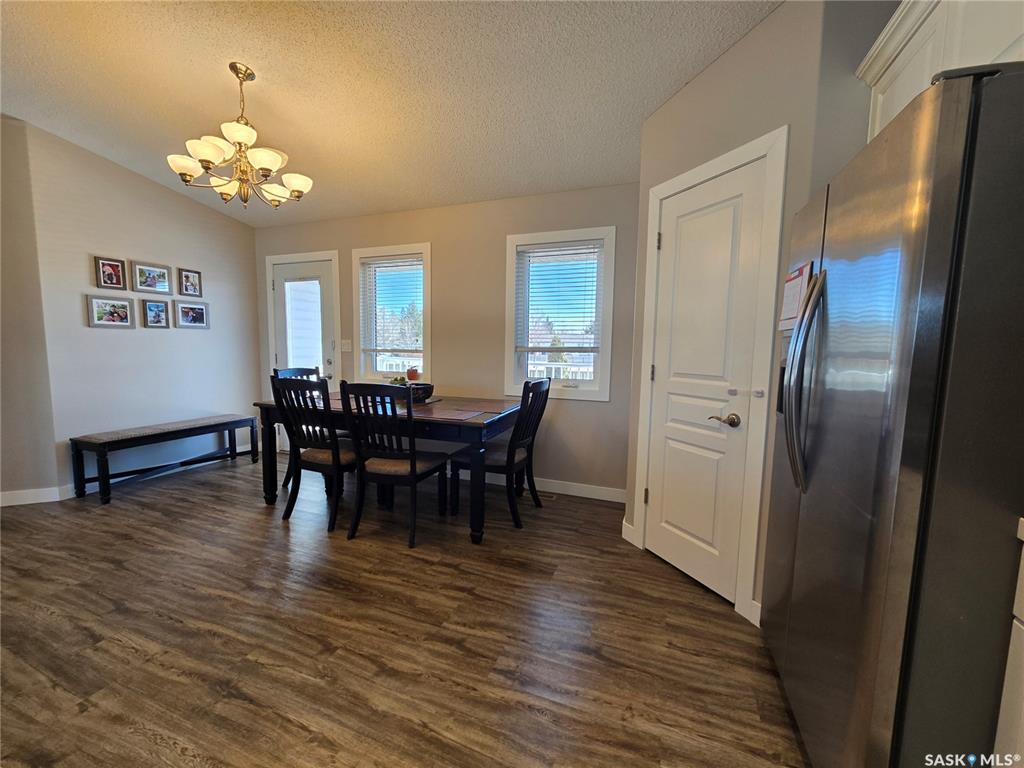 Fifth View of 752 Mctaggart Drive, Weyburn, Saskatchewan, S4H 3M6