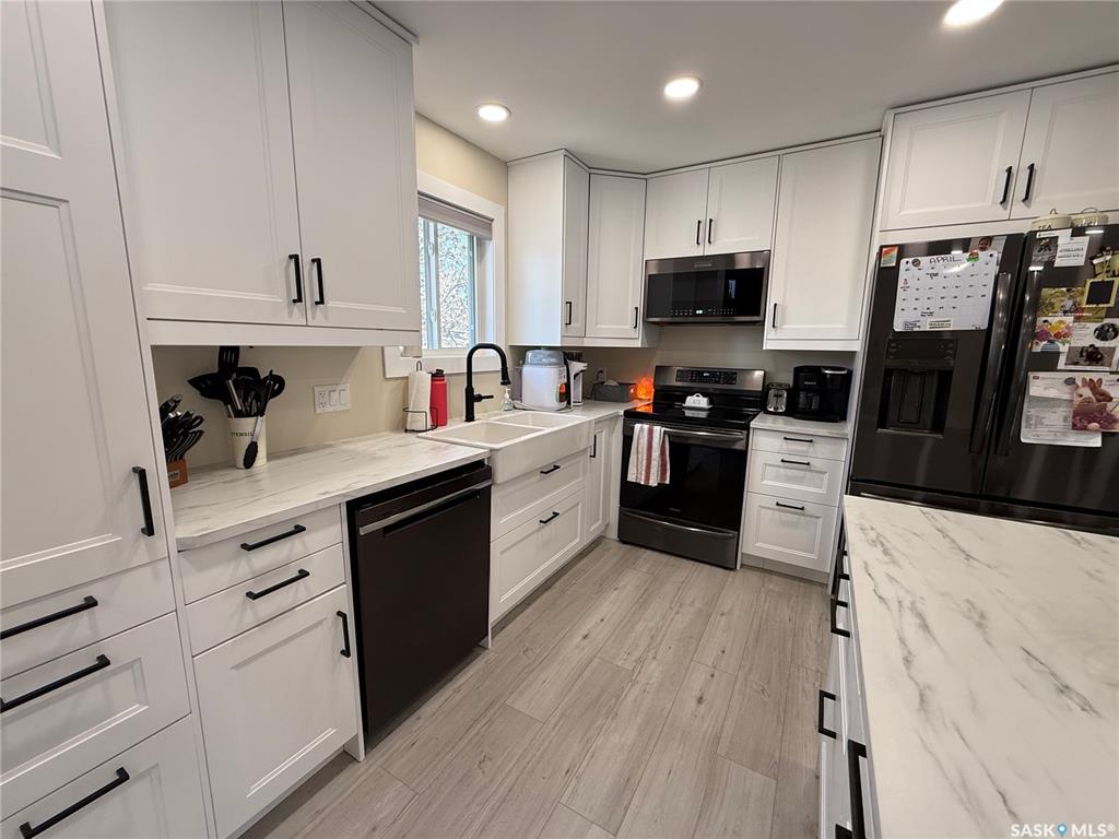 Fifth View of 47 Hahn Crescent, Kindersley, Saskatchewan, S0L 1S1